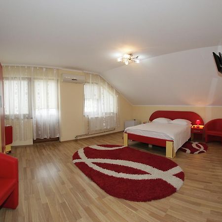 Hotel Martisorul Kaczyka Zewnętrze zdjęcie