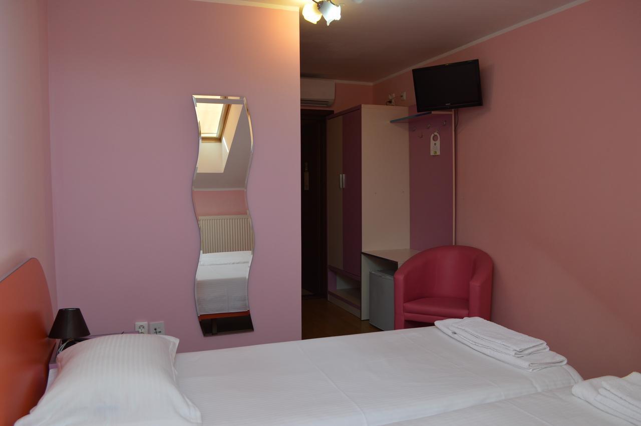 Hotel Martisorul Kaczyka Zewnętrze zdjęcie
